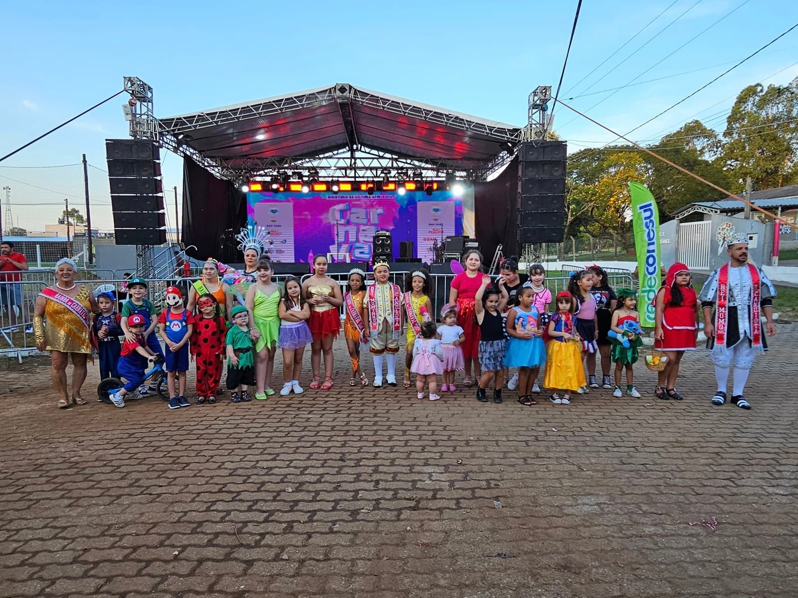 Concurso de fantasias durante o carnaval fora de época de Candiota
