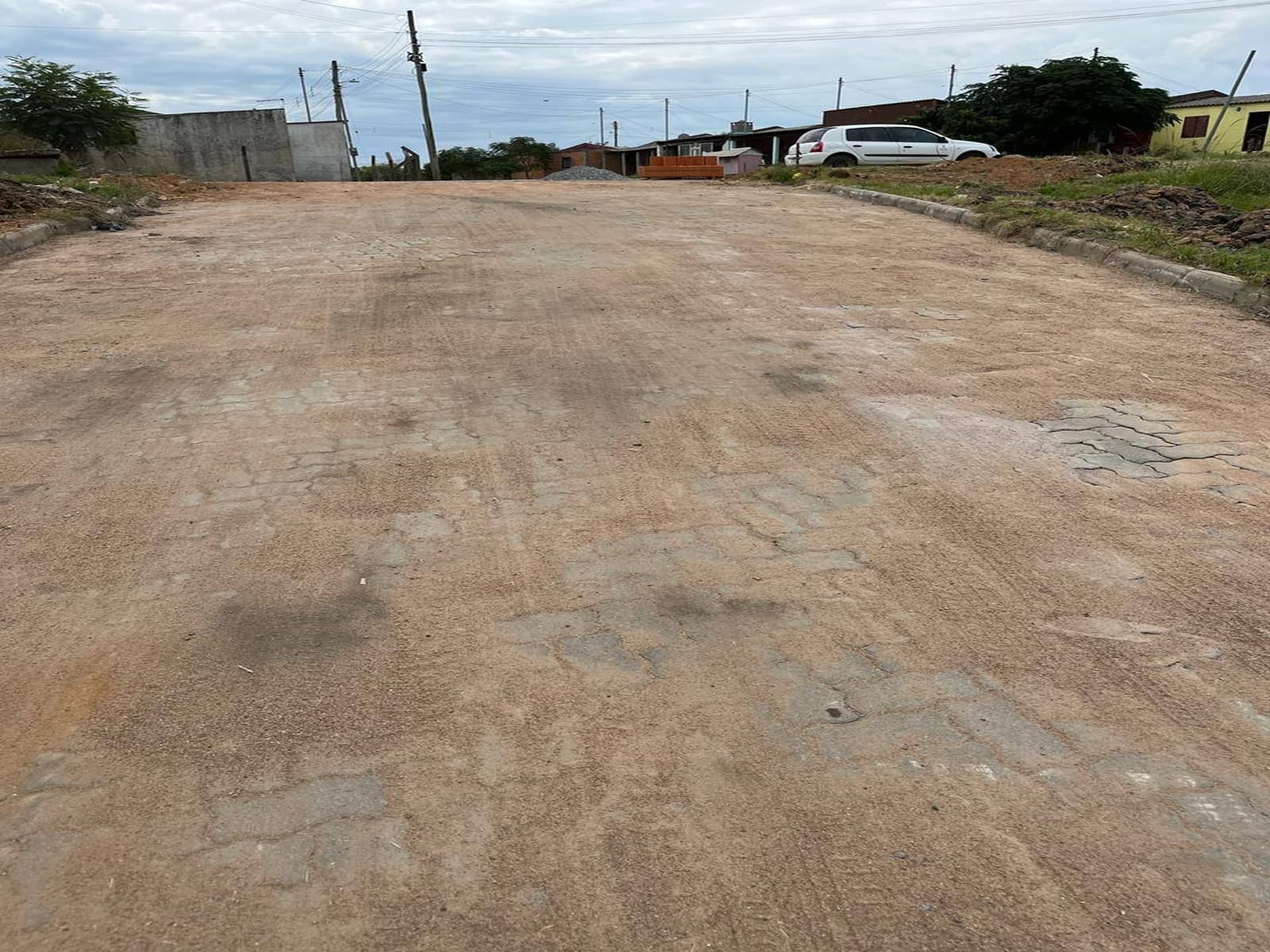Trecho pavimentado na sede do município de Candiota
