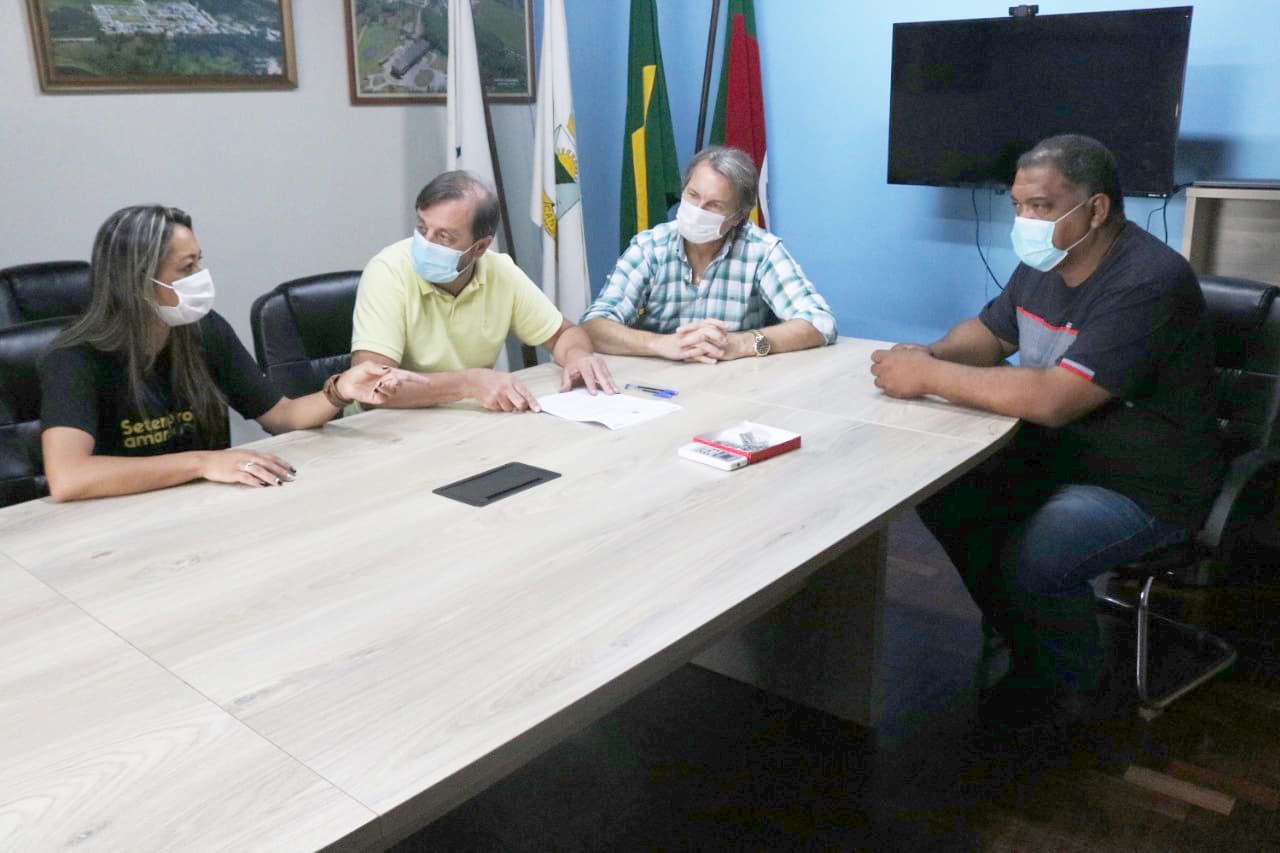 Imagem de capa da notícia: CANDIOTA ASSINA TERMO DE CONVÊNIO COM O ESTADO QUE INVESTIRÁ MAIS DE R$40 MIL EM CASTRAÇÕES ATRAVÉS DO PROJETO MELHORES AMIGOS