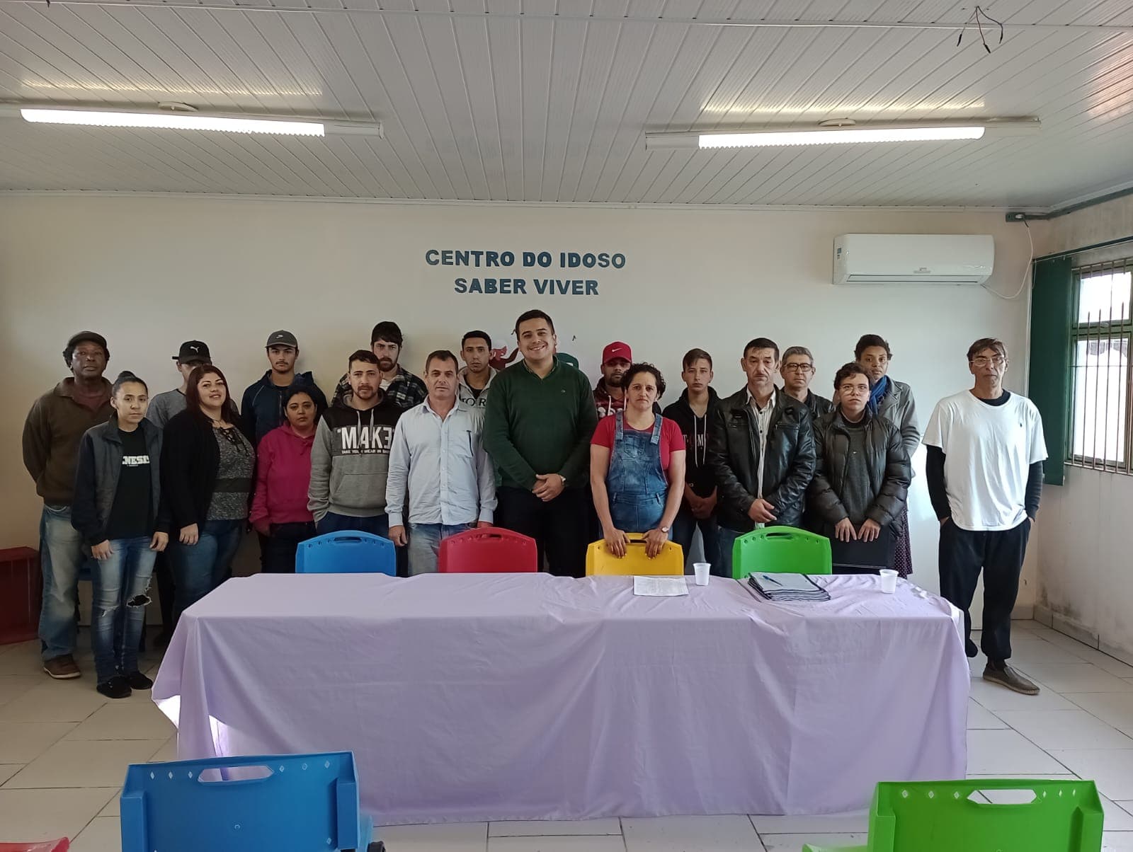 Imagem de capa da notícia: CURSO DE PEDREIRO COM MAIS DE 30 ALUNOS INICIA EM CANDIOTA