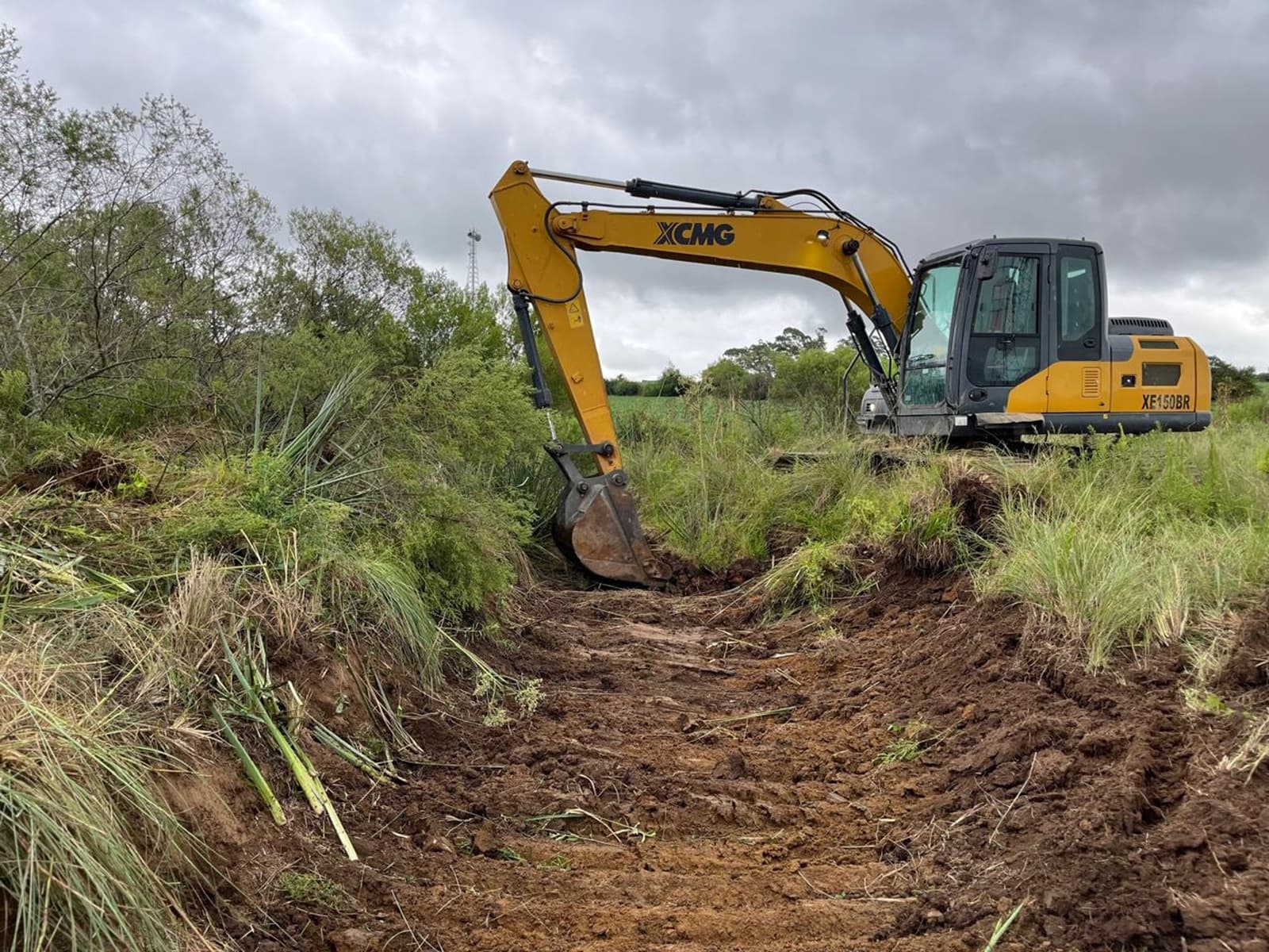 Imagem de capa da notícia: Prefeitura e Secretaria de Obras estão em busca de alternativas para evitar o racionamento