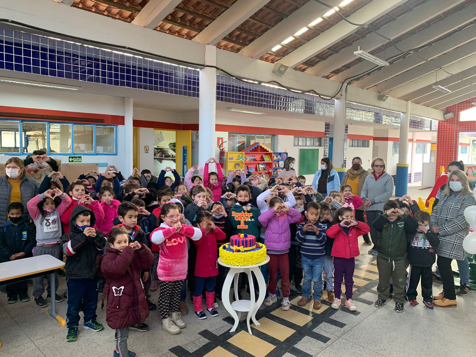 Imagem de capa da notícia: EMEI ODETE LAZZARE CORRÊA COMPLETOU 8 ANOS OFERECENDO UM DIA ESPECIAL COM DIVERSAS ATIVIDADES PARA OS ALUNOS
