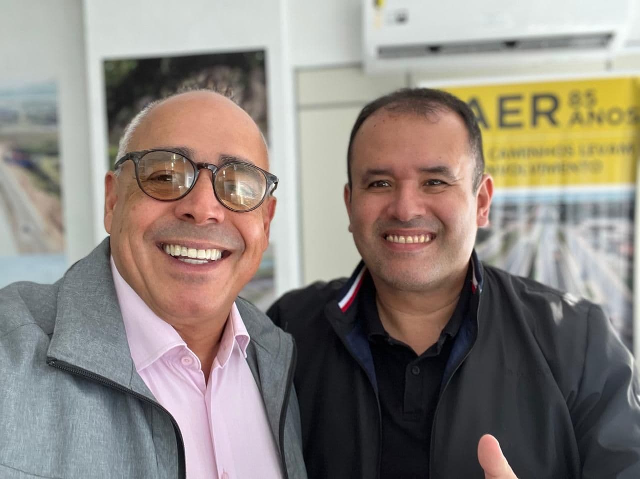 Imagem de capa da notícia: Vice-prefeito de Candiota esteve no DAER em Porto Alegre tratando sobre a revitalização da MAC