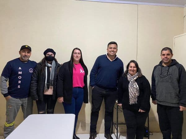 Imagem de capa da notícia: SECRETARIA DE ASSISTÊNCIA E INCLUSÃO SOCIAL DE CANDIOTA, AMORS E PROJETO UNIDOS POR SEIVAL FECHAM PARCERIA PARA REALIZAÇÃO DE NATAL SOLIDÁRIO E CASA DO PAPAI NOEL EM SEIVAL