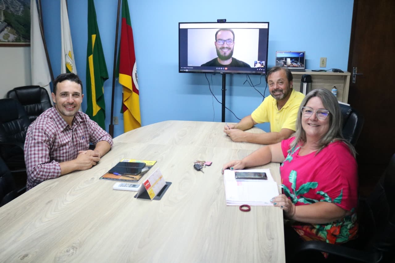 Imagem de capa da notícia: REUNIÃO APRESENTA APLICATIVO QUE SERÁ UTILIZADO NO CONTROLE DE CRIMES DE ABIGEATO EM CANDIOTA