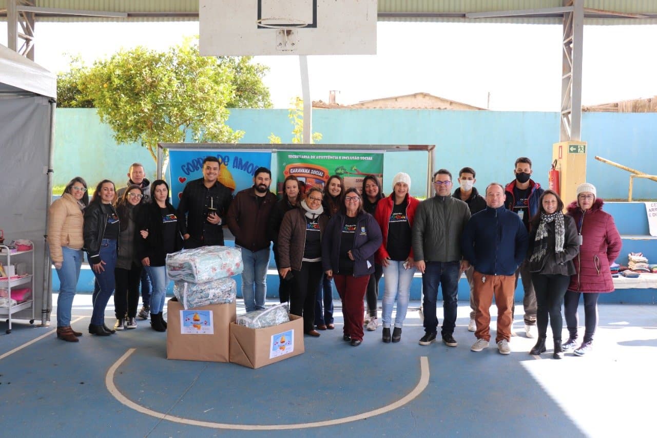 Imagem de capa da notícia: CARAVANA SOCIAL NO BAIRRO JOÃO EMÍLIO REALIZA CERCA DE 100 ATENDIMENTOS EM SUA PRIMEIRA EDIÇÃO