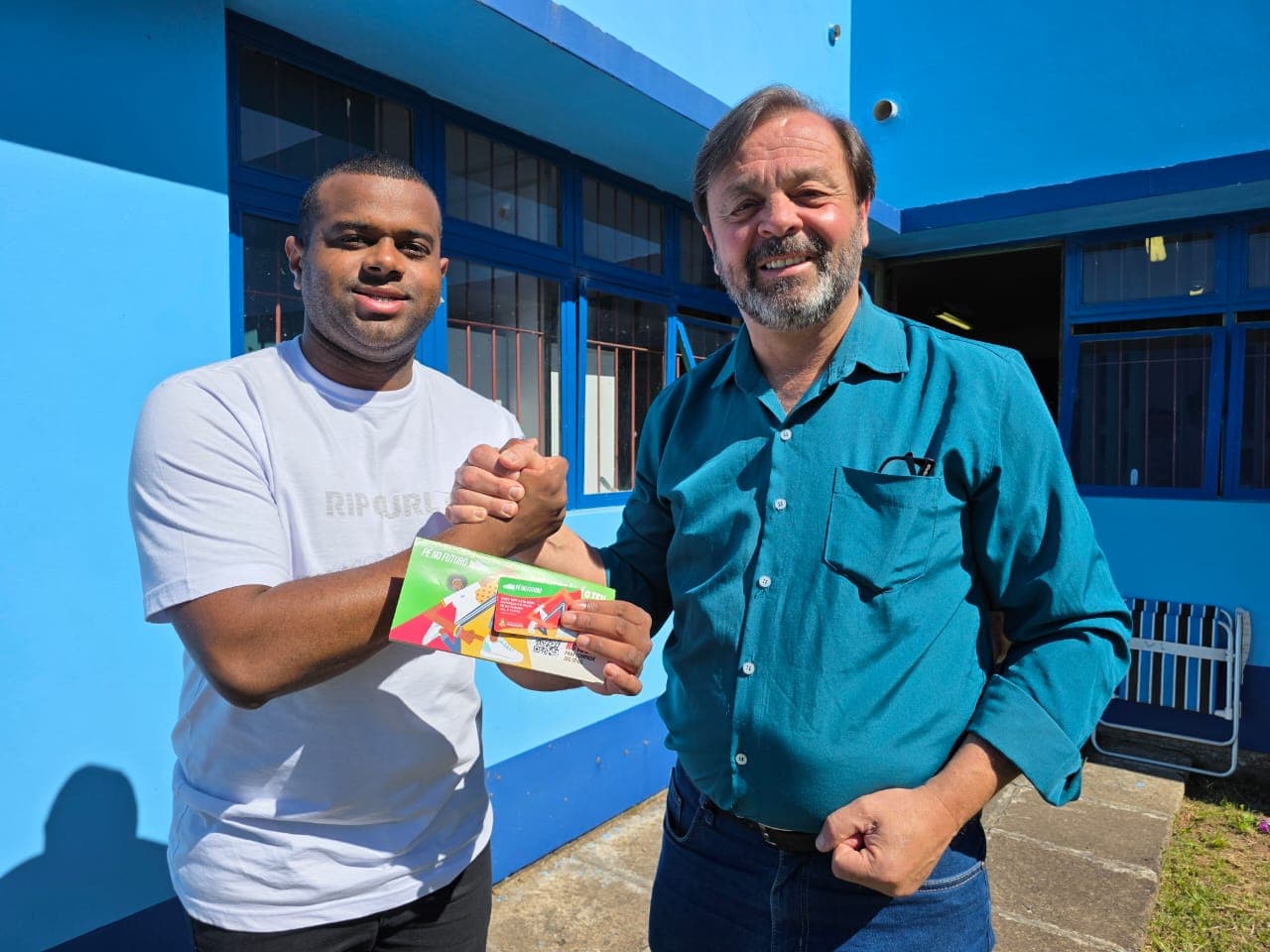 Entrega dos cartões do programa estadual Pé No Futuro em Candiota