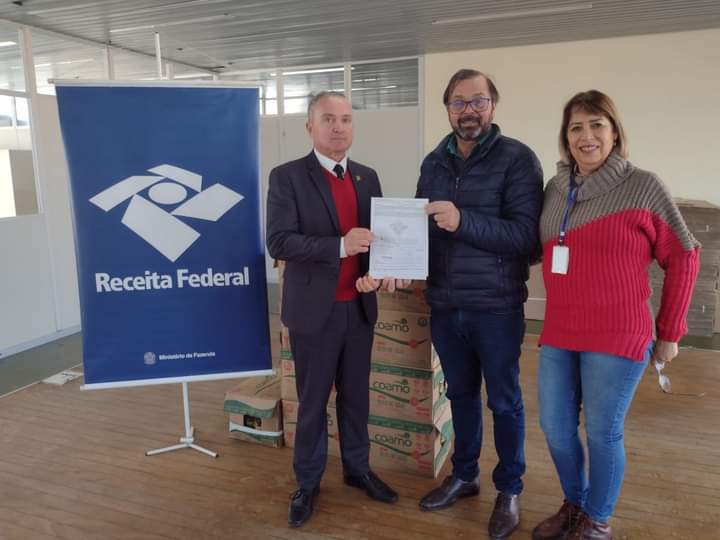 Imagem de capa da notícia: PREFEITURA DE CANDIOTA RECEBE DOAÇÃO DE ÓLEO DE SOJA DA RECEITA FEDERAL