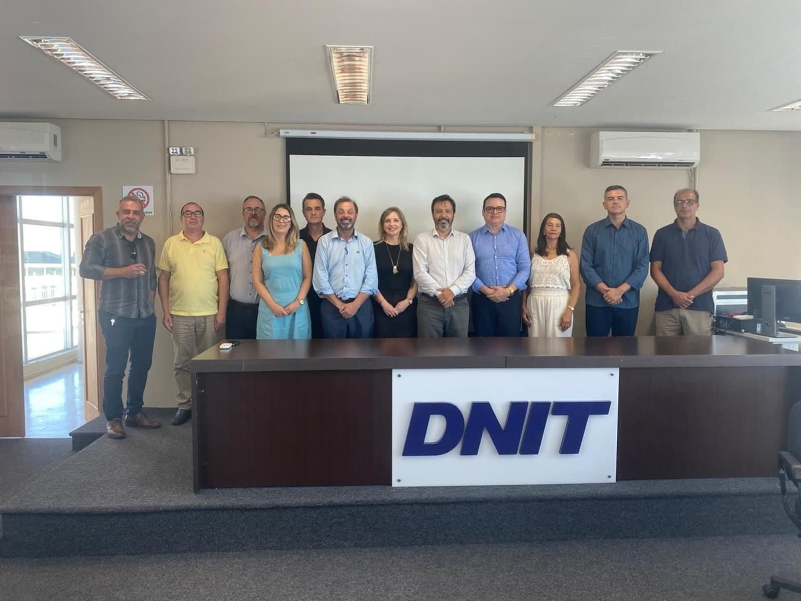 Imagem de capa da notícia: Prefeito Folador e lideranças da região buscam soluções junto ao DNIT e DAER em Porto Alegre