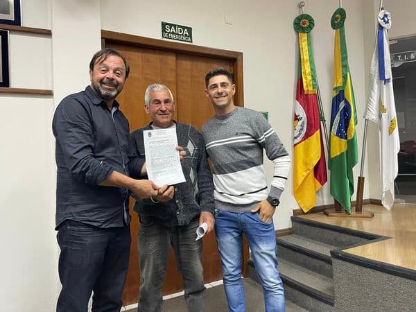 Imagem de capa da notícia: Prefeito Folador participa de assinatura de contrato com a Âmbar Energia em Porto Alegre