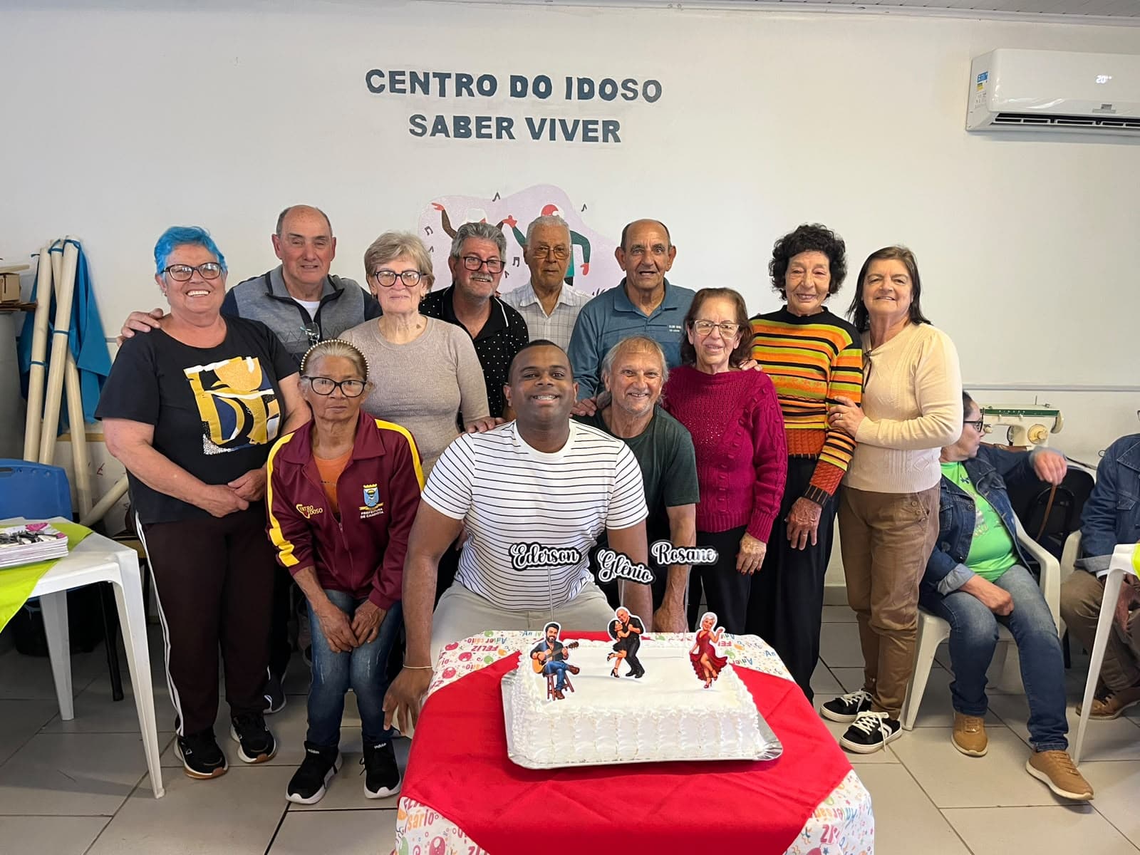 Imagem 2 de 2 da notícia: Café da Melhor Idade é realizado para comemorar o mês do idoso